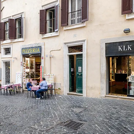 Apartment Deluxe Pantheon Rom