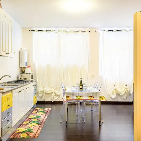 Deluxe Pantheon Apartment *