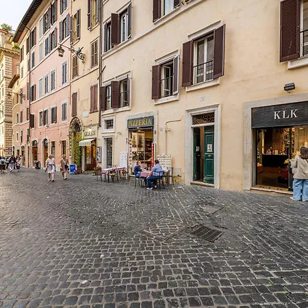 Apartment Deluxe Pantheon